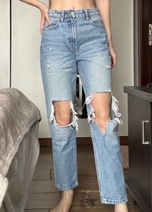 Zara Ripped Mom Fit Denim