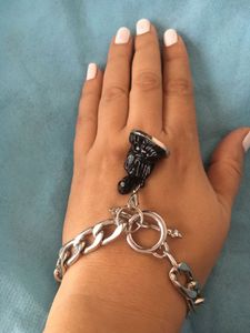 Elegant bracelet with buddha charm