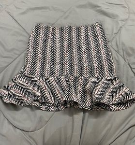 Patterned ruffle skirt