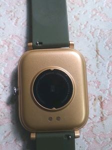 Cross beats Ignite Lyt Smartwatch Worth 4999