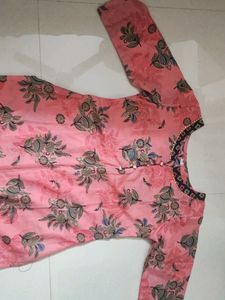 Women&#39;s Tops L/40 Size