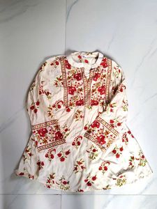 A Beautiful Short Kurti Perfect For Summer