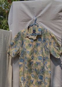 MAX Large Slim Fit Floral Shirt
