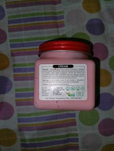 Dr Rashel Strawberry Cream Mosturizer