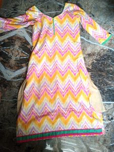 Multicolour 3/4th Sleeves Top