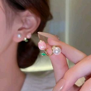 2 Korean Studs Pearl Earrings🌷