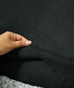 Korean Black Crop Highneck