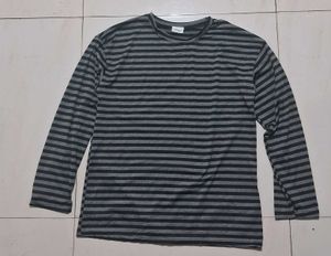 striped oversized pullover with full sleeves!