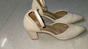 Cream Pointed Toe Flats