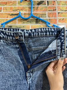wideleg denim.