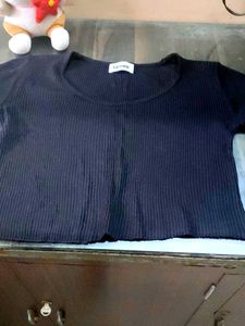 Black Ribbed Crop Top