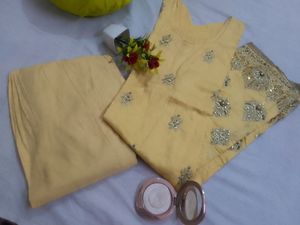 Suit Set Yellow