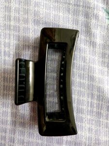 Black Womens Hair Clutcher