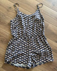 🇮🇩H&amp;M Divided Floral Playsuit Ramper With Pocket