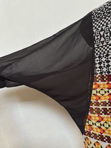 Patterned 3/4 Sleeve Top