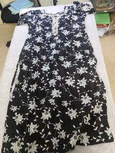 Floral Embroidered Kurta