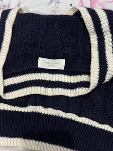 a upper knitwear for winter