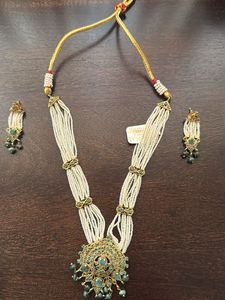 Elegant Pearl Necklace Set