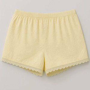 yellow shorts