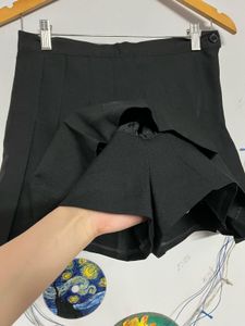 Black Pleated Skirt