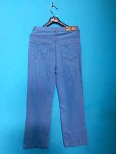 BLUE STRAIGHT FIT JEANS 👖