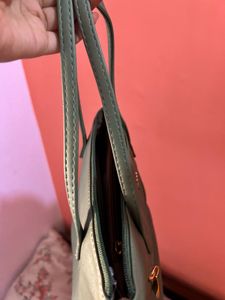 Stylish Green Handbag