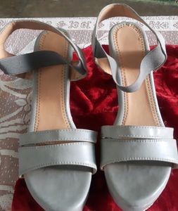 Gray Heels