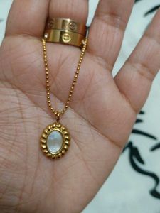 super dainty necklace