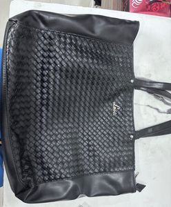 Lavie Tote Bag