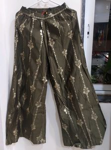 BRAND new Kurta Set From VISUDH BRAND