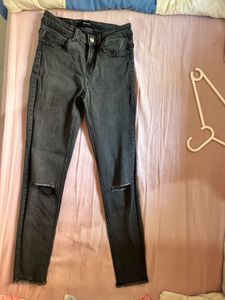 vero Moda  Gray Ripped Skinny Jeans