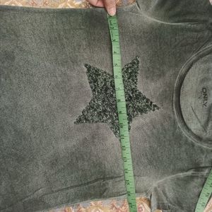 Sap Green Star Tee - faded effect stonewashed