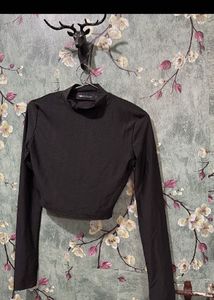 Black Long Sleeve Crop Top