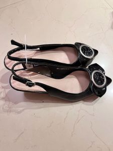 Carlton London Black Kitten Heels With Tag