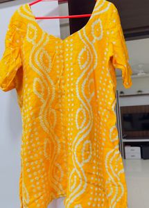 Yellow  bandhani  Kurta