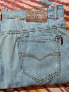Light Wash Jeans