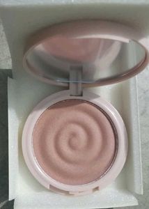 Blush & Highlighter 2in 1 product