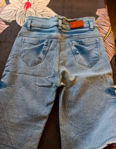 Women Blue Knee Length Capri