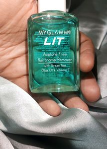 Myglamm Lit Acetone Free Nail Enamel Remover