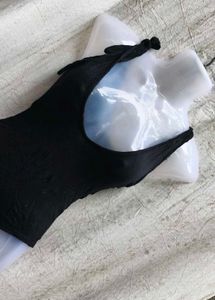 10277. Black Bodysuit