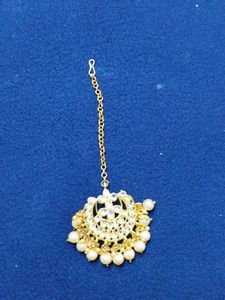 Elegant Indian Gold Plated Pearl Maangtikka