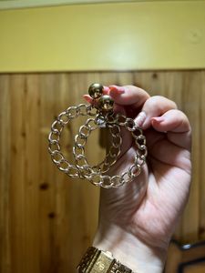 Large hoop earrings. 🌼