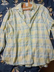 OVERSIZED PLAID BUTTON-DOWN
