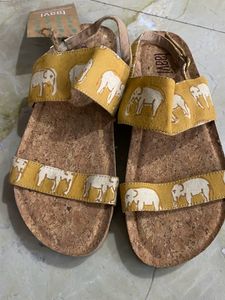 Taavi Thick Sole Sandal