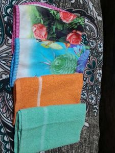 Hanky  Set Of  4 pc
