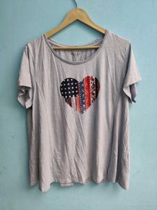 Light Grey Heart Print T Shirt 👕 XL
