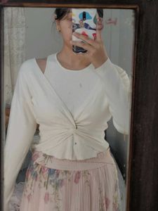 White Twist Front Top