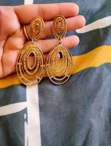 Earings