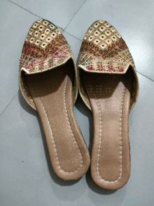 Embroidered Ethnic joothi shoe
