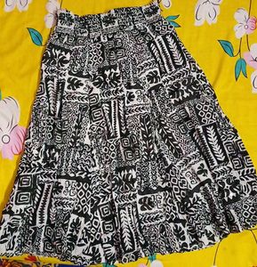 Black & White Patterned Skirt